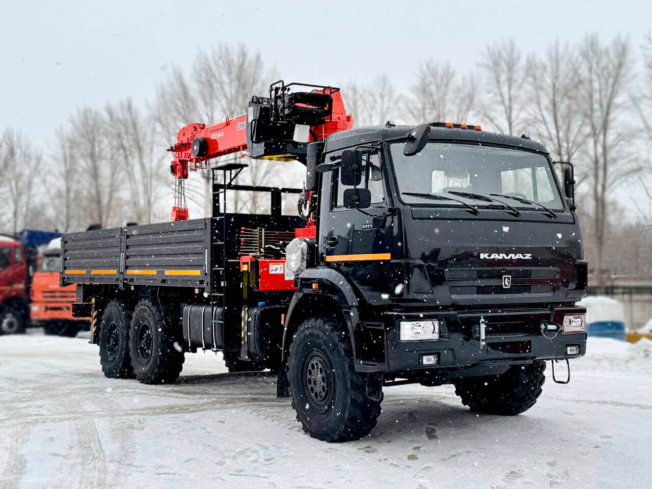 Бортовой КАМАЗ 43118 с КМУ KANGLIM KS1256G (дв. Cummins,  сп/место)