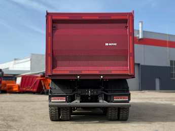 Самосвал КАМАЗ 6520 со спальным местом_4