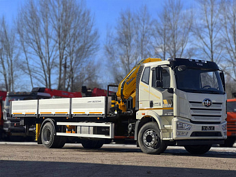 Бортовой FAW J6L 4*2 с КМУ XCMG SQZ330-6_0
