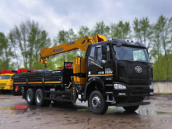 Бортовой FAW J6L 4*2 с КМУ XCMG SQS 200-6_0